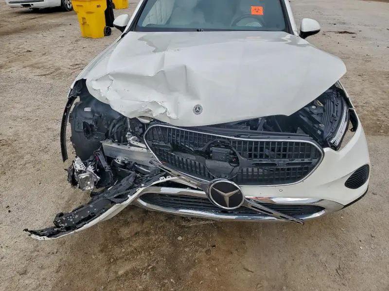 2025 MERCEDES-BENZ GLC 300 4MATIC  