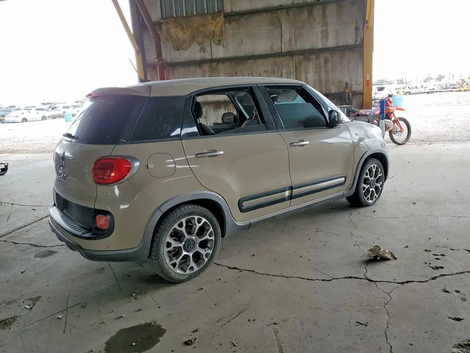 2014 FIAT 500L TREKKING  