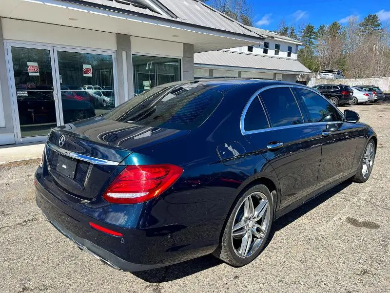 2017 MERCEDES-BENZ E 300  