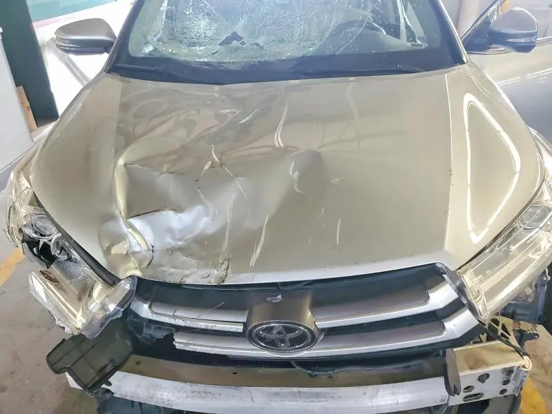 2017 TOYOTA HIGHLANDER XLE  