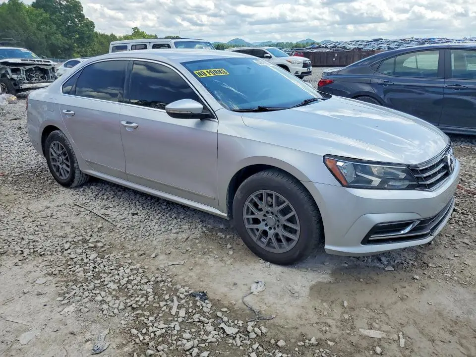 2016 VOLKSWAGEN PASSAT S  