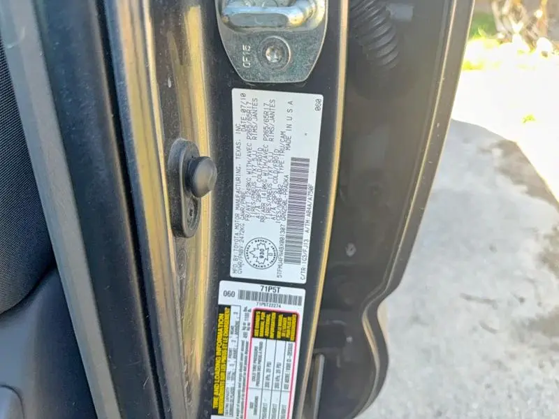 2011 TOYOTA TACOMA V6  