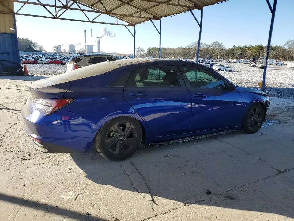 2021 HYUNDAI ELANTRA SEL  