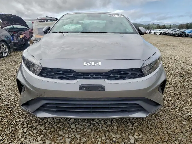 2024 KIA FORTE LX  