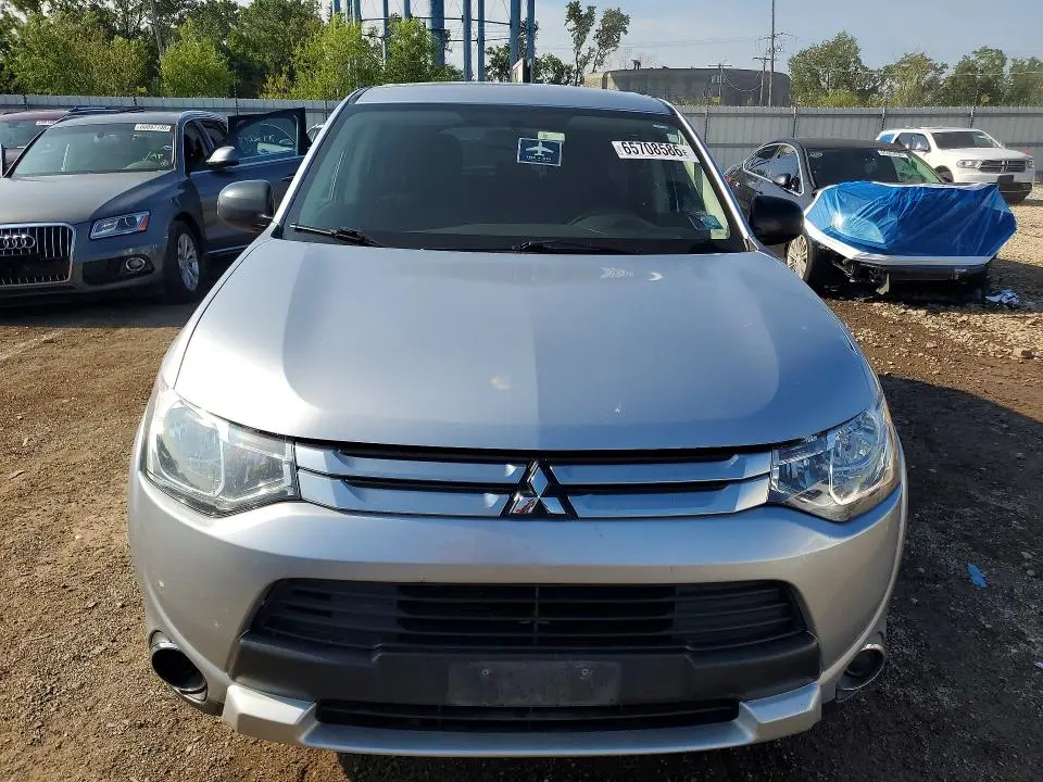 2015 MITSUBISHI OUTLANDER ES  