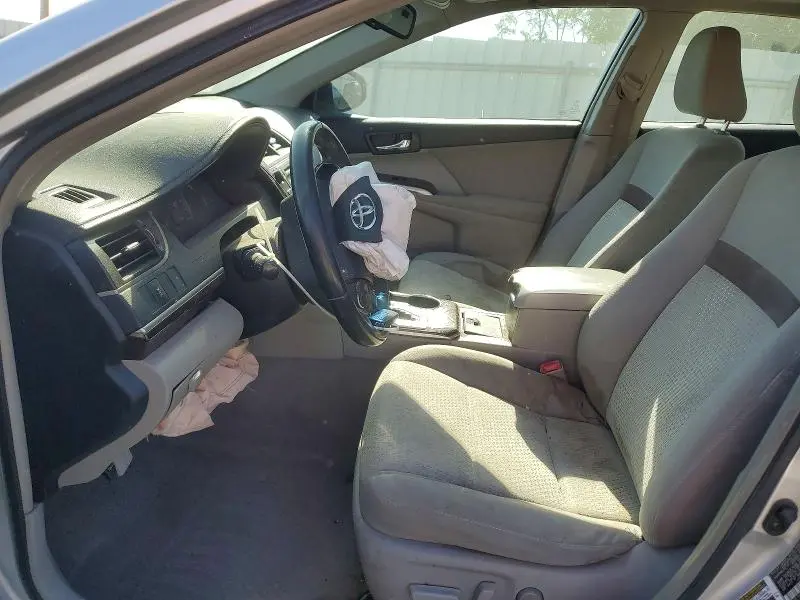 2012 TOYOTA CAMRY XLE  