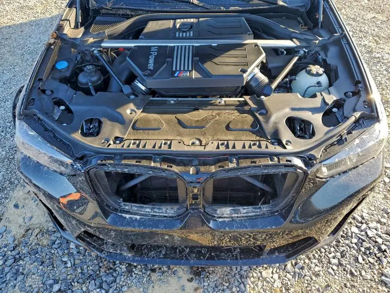 2025 BMW X4 M  