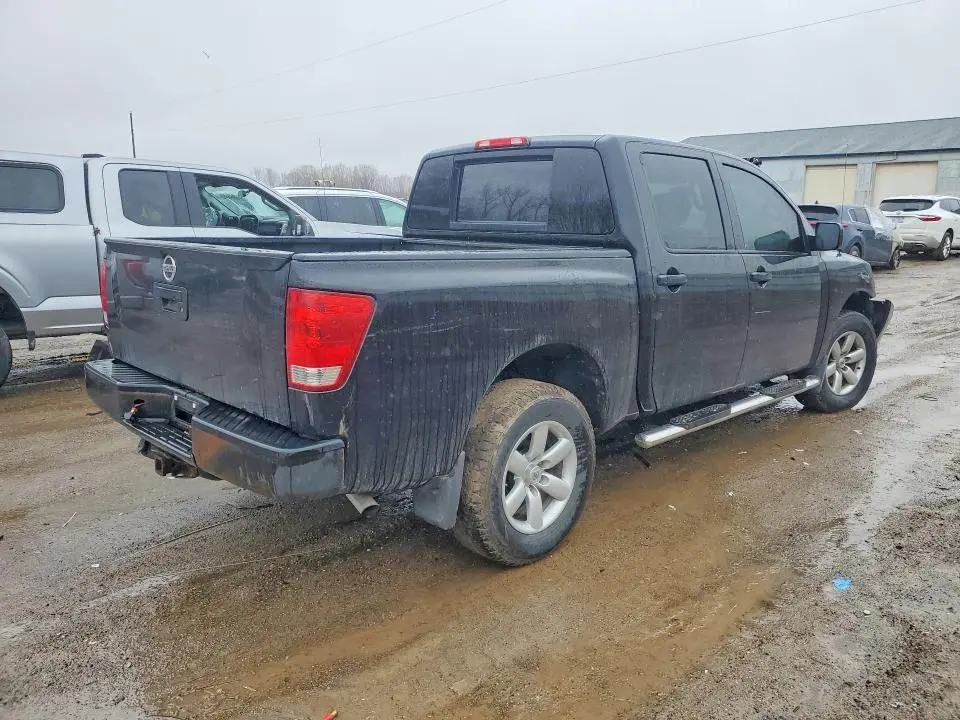 2013 NISSAN TITAN S  