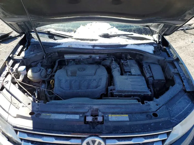 2021 VOLKSWAGEN TIGUAN SE  