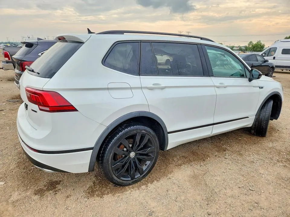 2020 VOLKSWAGEN TIGUAN SE  