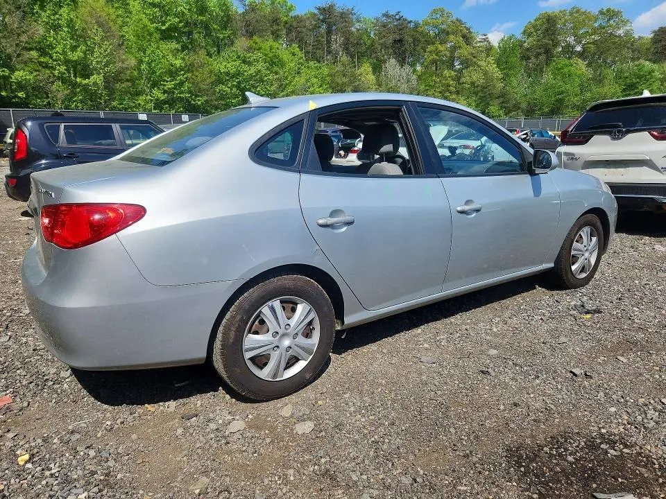 2010 HYUNDAI ELANTRA GLS  
