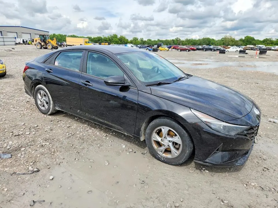 2021 HYUNDAI ELANTRA SE  