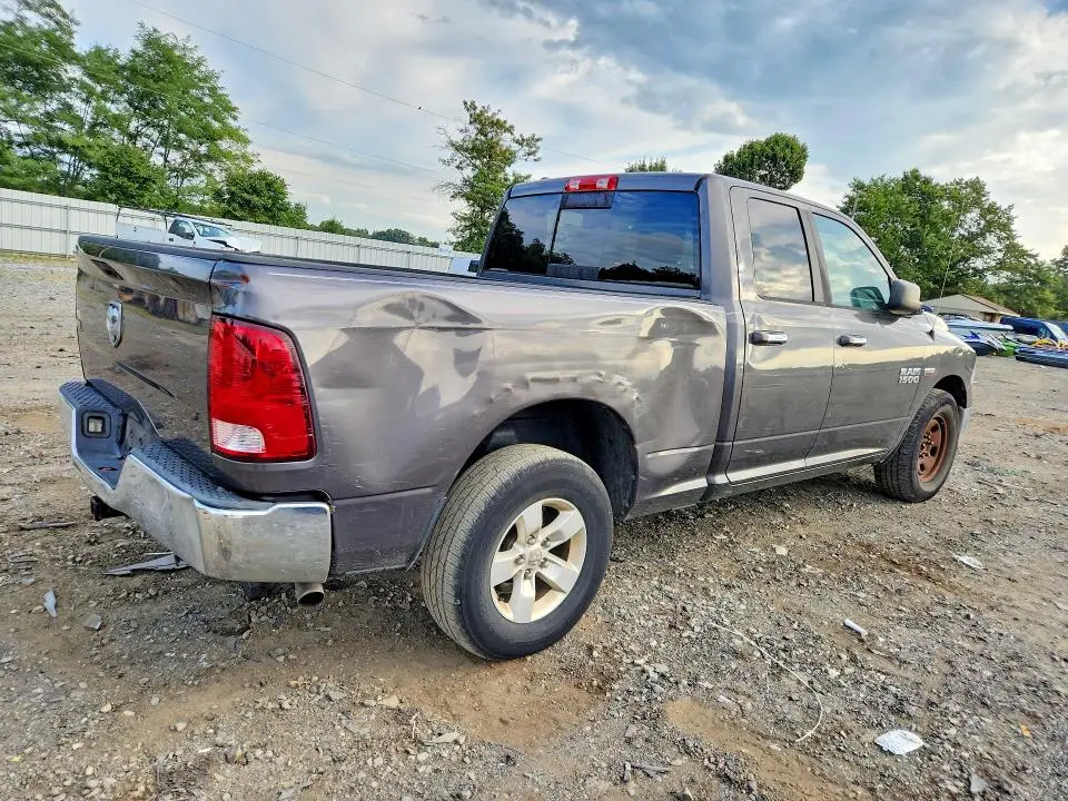 2015 RAM 1500 SLT  