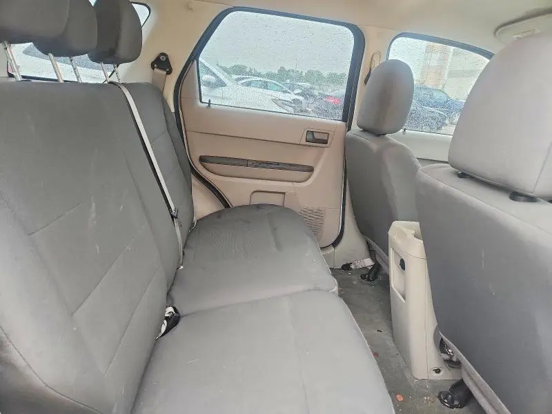 2011 FORD ESCAPE XLS  