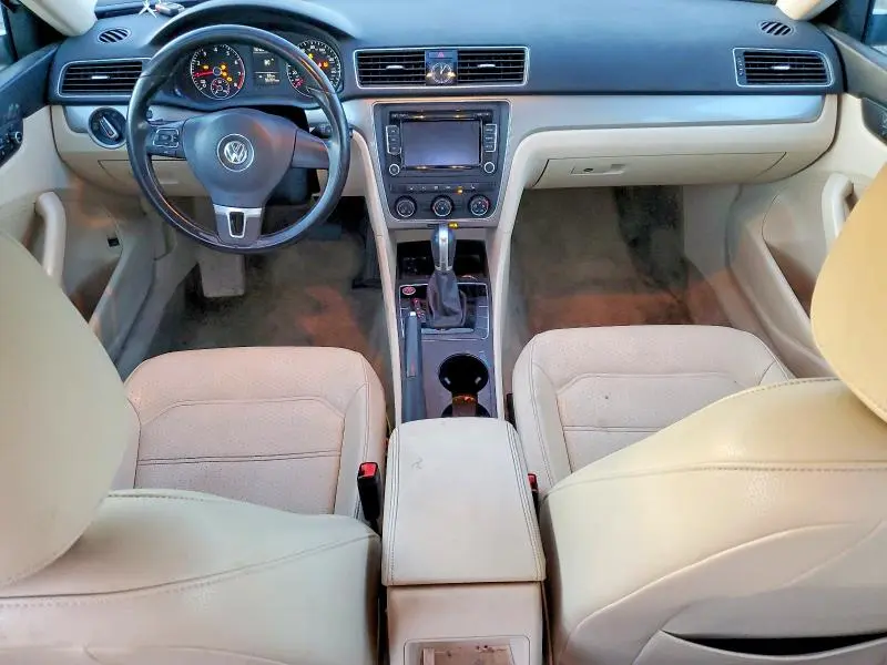 2015 VOLKSWAGEN PASSAT S  