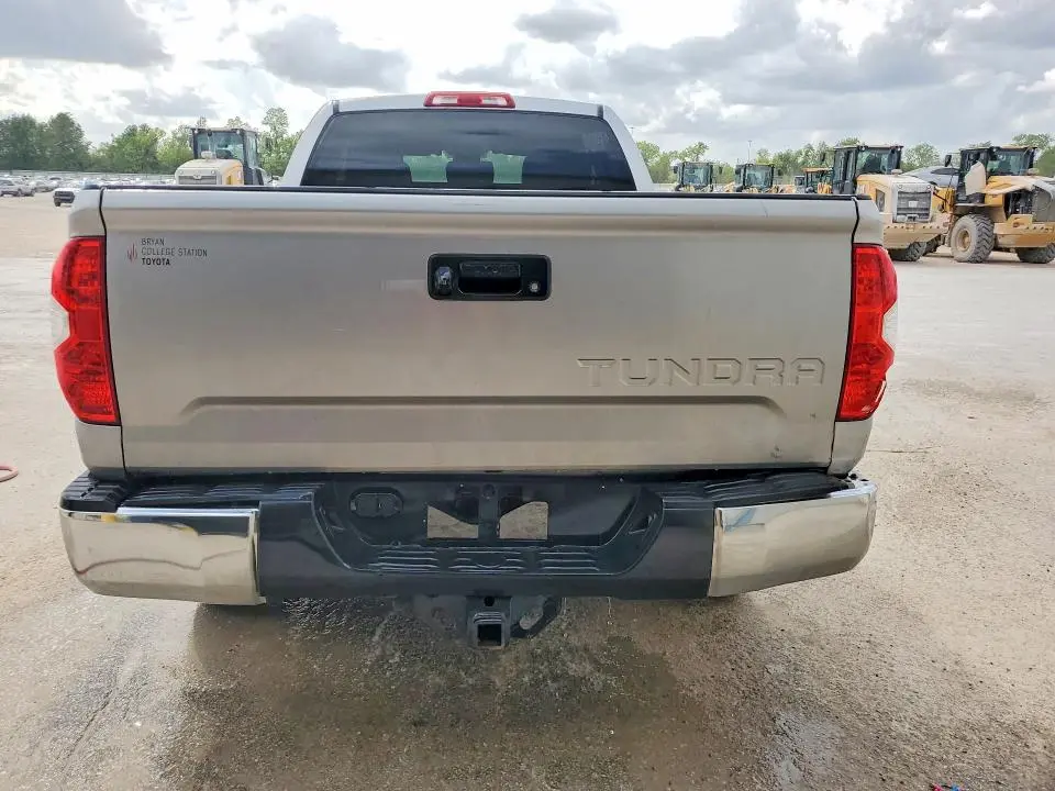 2016 TOYOTA TUNDRA SR5  