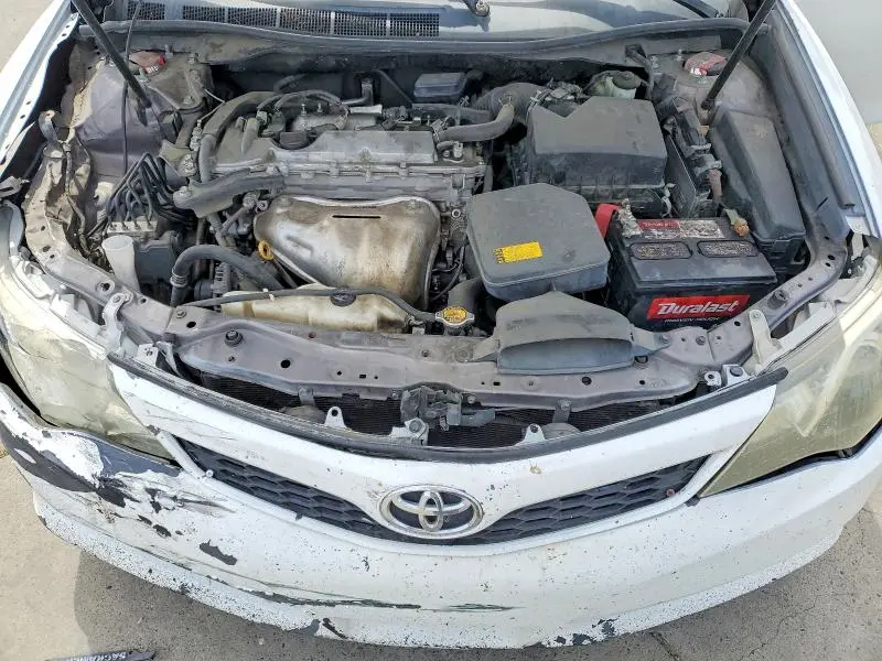 2014 TOYOTA CAMRY SE  