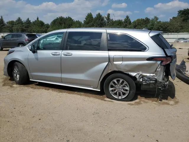 2024 TOYOTA SIENNA LE  