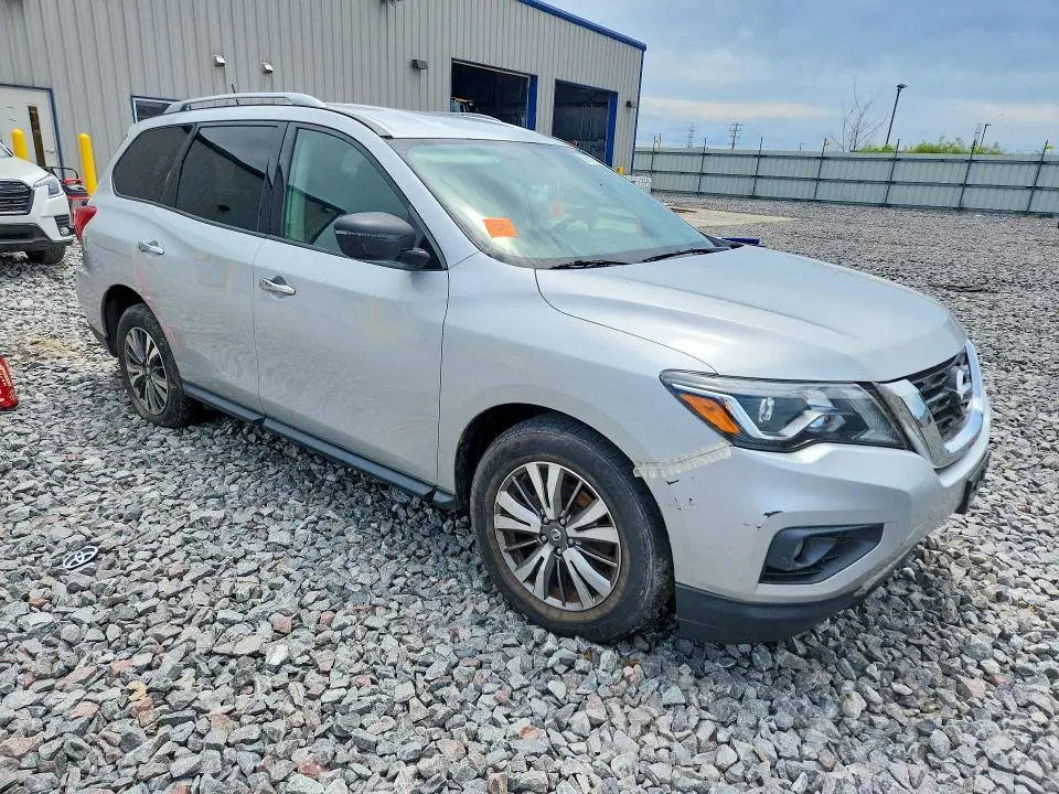 2018 NISSAN PATHFINDER SV  
