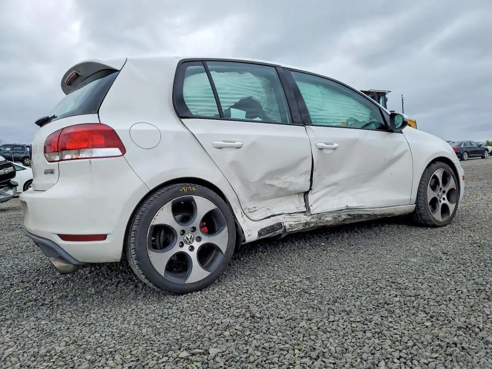 2011 VOLKSWAGEN GTI   