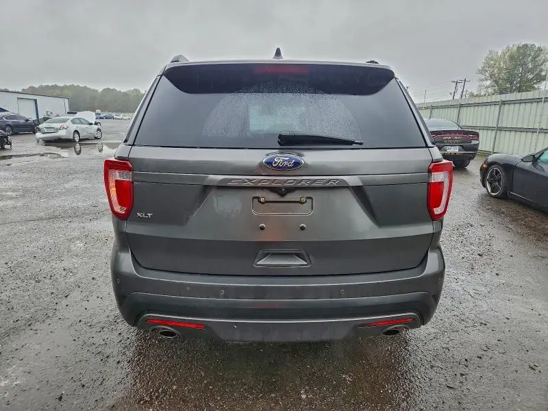 2017 FORD EXPLORER XLT  