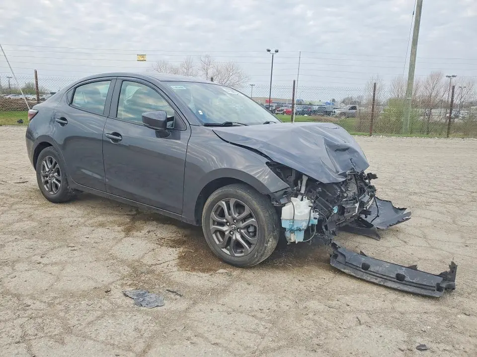 2019 TOYOTA YARIS LE  