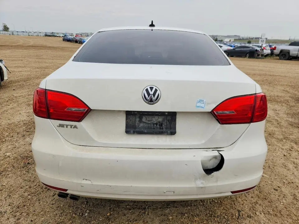 2013 VOLKSWAGEN JETTA SE  