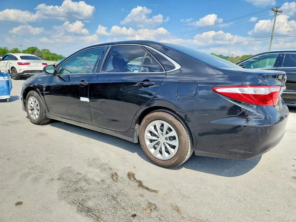 2015 TOYOTA CAMRY LE  
