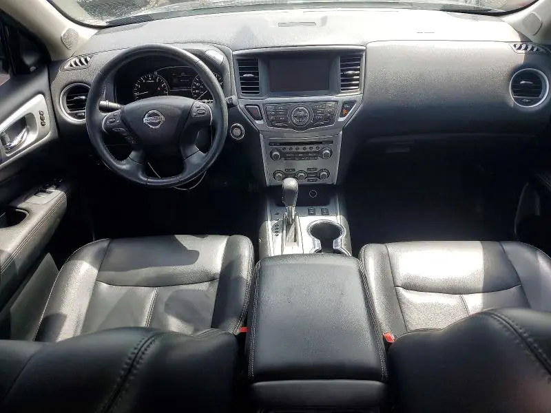 2017 NISSAN PATHFINDER SL  
