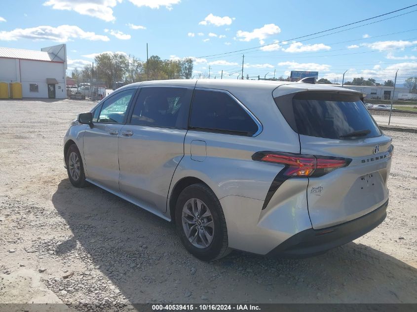 2021 TOYOTA SIENNA LE