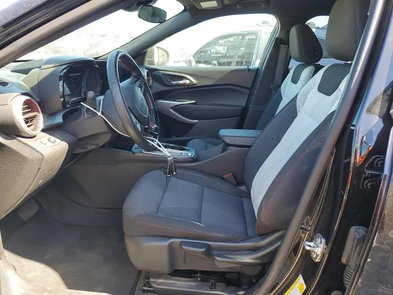 2025 CHEVROLET TRAX 1RS  