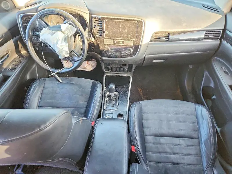 2019 MITSUBISHI OUTLANDER SE  