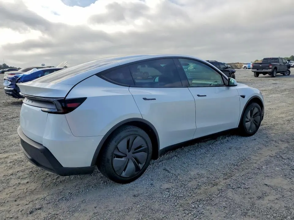 2026 TESLA MODEL Y   