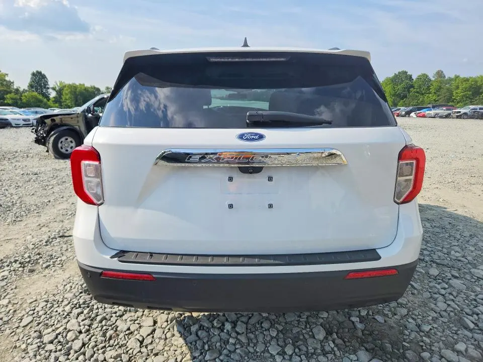 2022 FORD EXPLORER XLT  