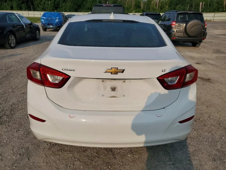 2018 CHEVROLET CRUZE LT  