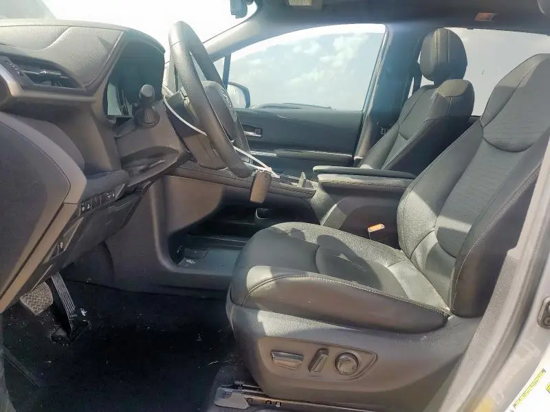 2024 TOYOTA SIENNA XSE  