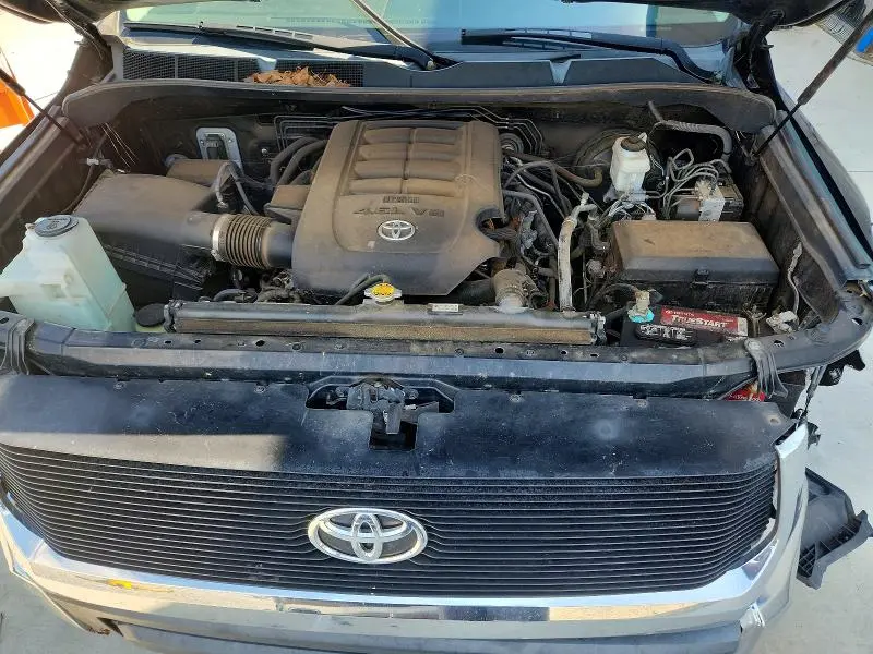 2017 TOYOTA TUNDRA SR5  