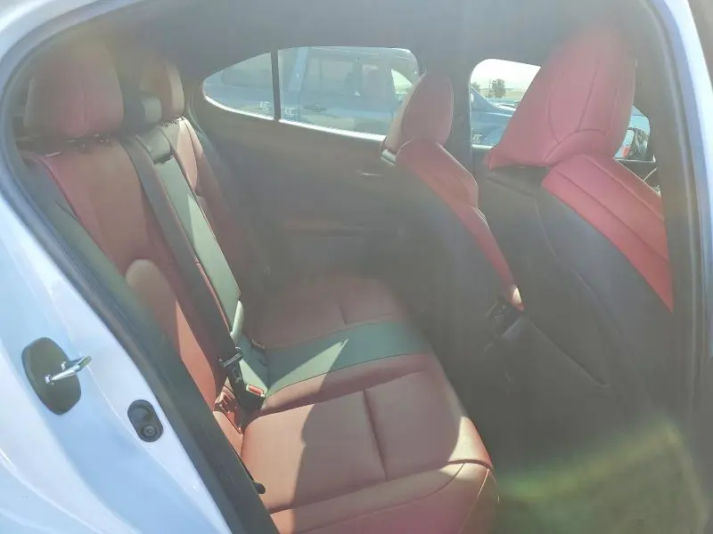 2022 LEXUS UX 200 F SPORT  