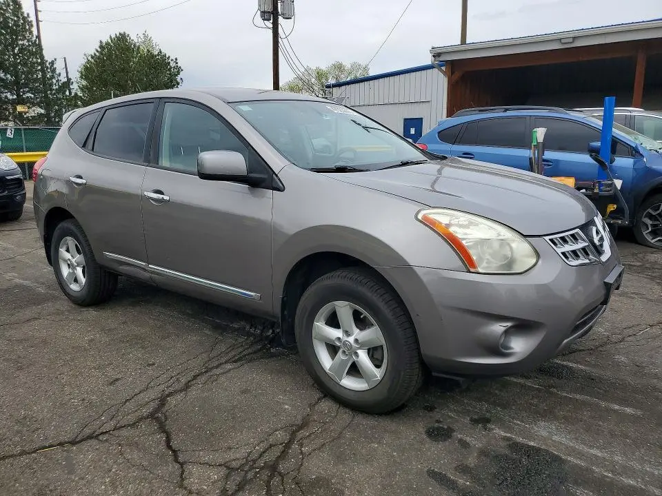 2013 NISSAN ROGUE S  