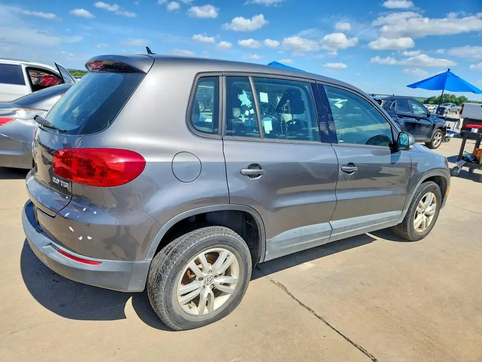 2014 VOLKSWAGEN TIGUAN S  