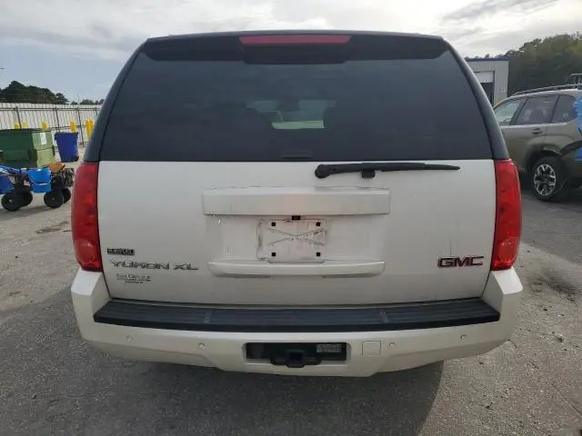 2011 GMC YUKON XL C1500 SLT  