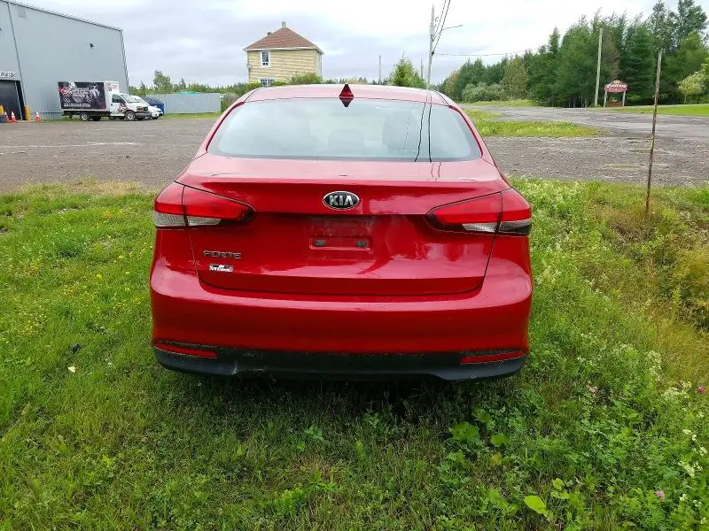2017 KIA FORTE LX  