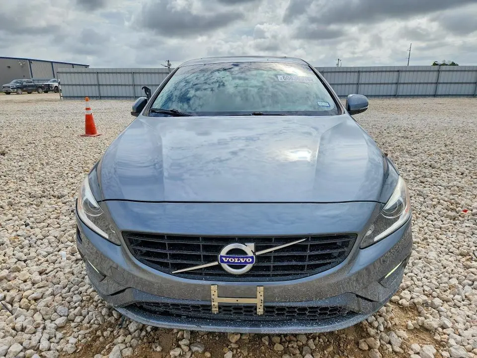 2017 VOLVO S60   