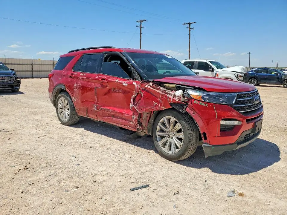 2021 FORD EXPLORER XLT  