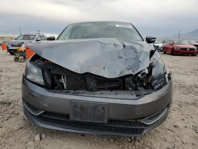 2013 VOLKSWAGEN PASSAT S  