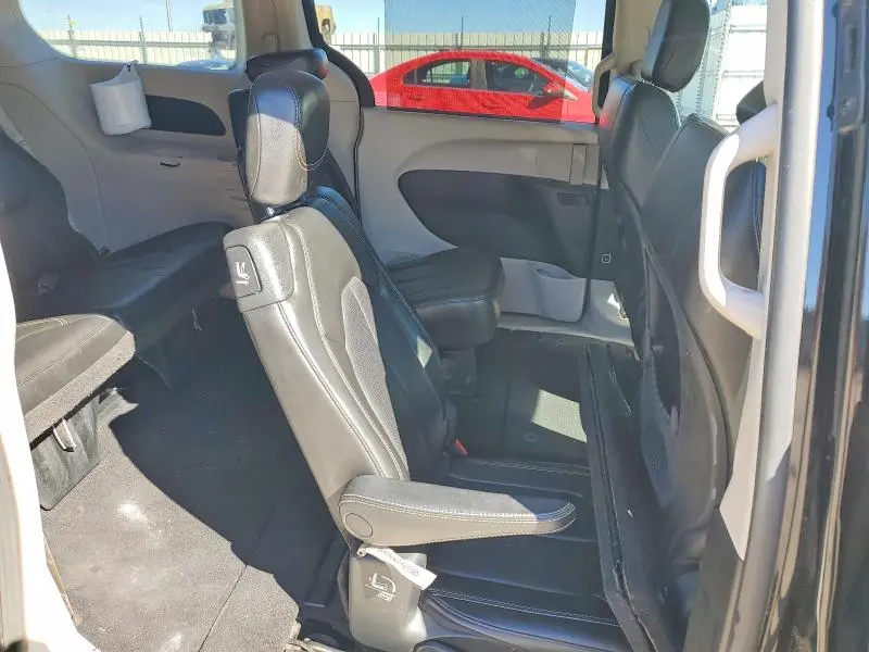 2020 CHRYSLER VOYAGER LXI  