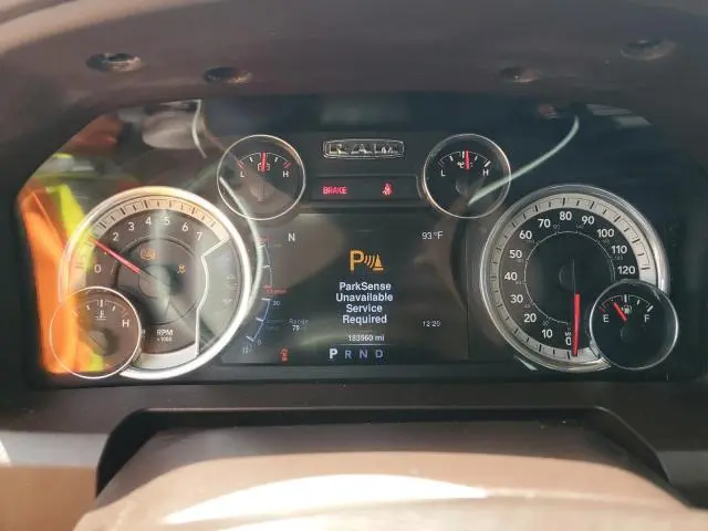 2016 RAM 1500 SLT  