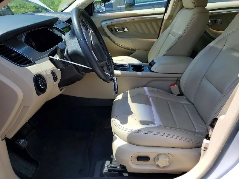 2019 FORD TAURUS SEL  