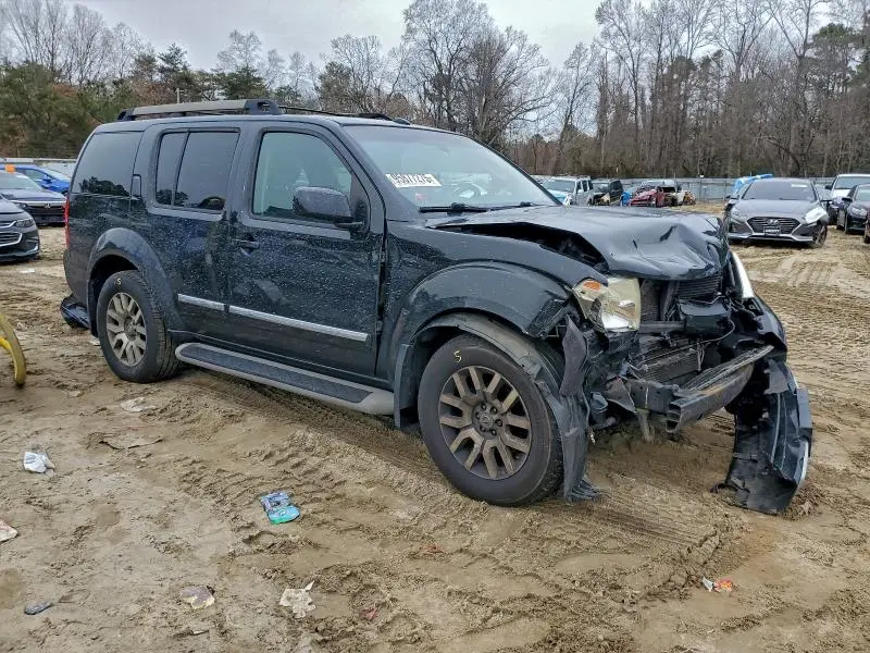 2011 NISSAN PATHFINDER S  
