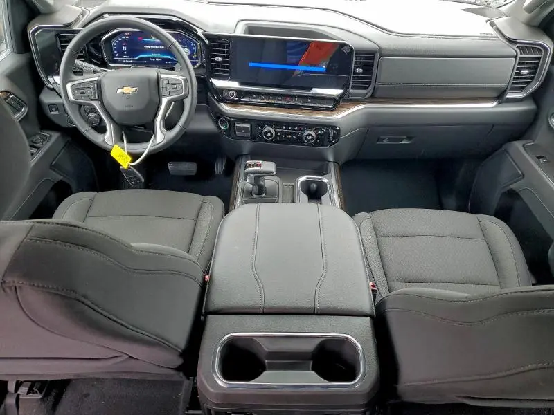 2025 CHEVROLET SILVERADO C1500 LT  